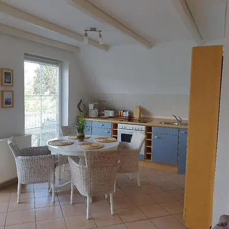 Ruhige, Moderne Maisonette Ruegensonne Mit Grossem Balkon - Umgeben Vom Wasser *